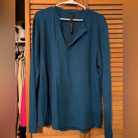 Lululemon Men's Blue Long sleeve Henley - Picture 1 of 3